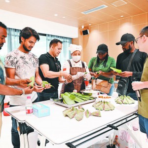 ���̰�����ӭ����